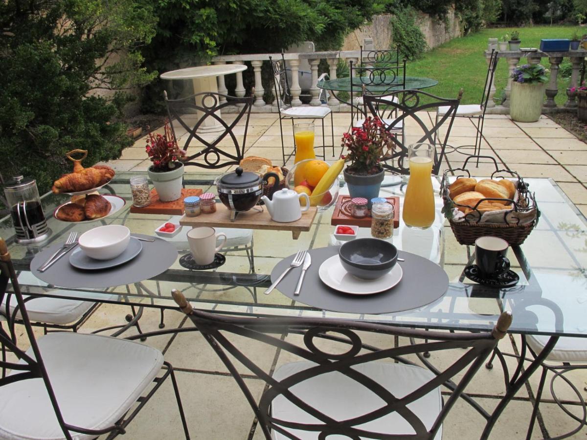 Chezlola Bed & Breakfast Civray  Exterior photo
